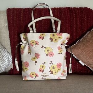 Coach
COACH Women's Andy Tote Bag With Floral Cluster Print